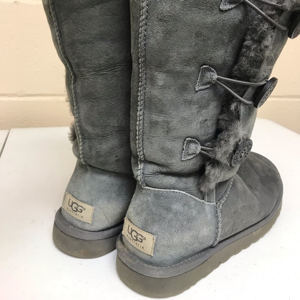 Ugg boots gray size 8